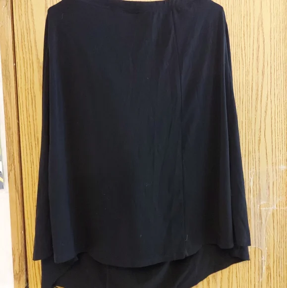 3/$30 Mid length skirt. XXL. Jacyln Smith. Black. - Picture 4 of 4